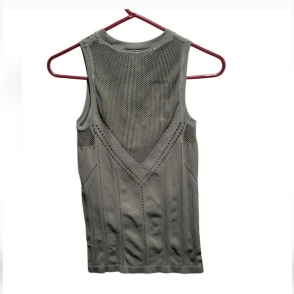 Athleta Oxygen Laurel Olive top with mesh design - Picture 4 of 4